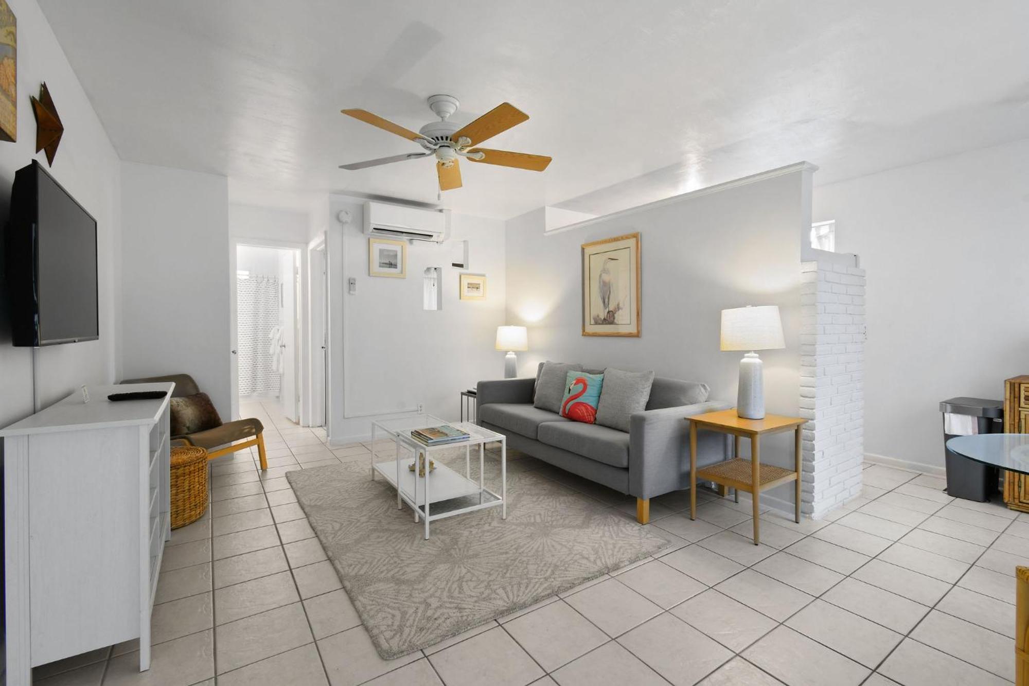 פאלם ביץ' שורס Sunshine Shores Boutique Apartments מראה חיצוני תמונה