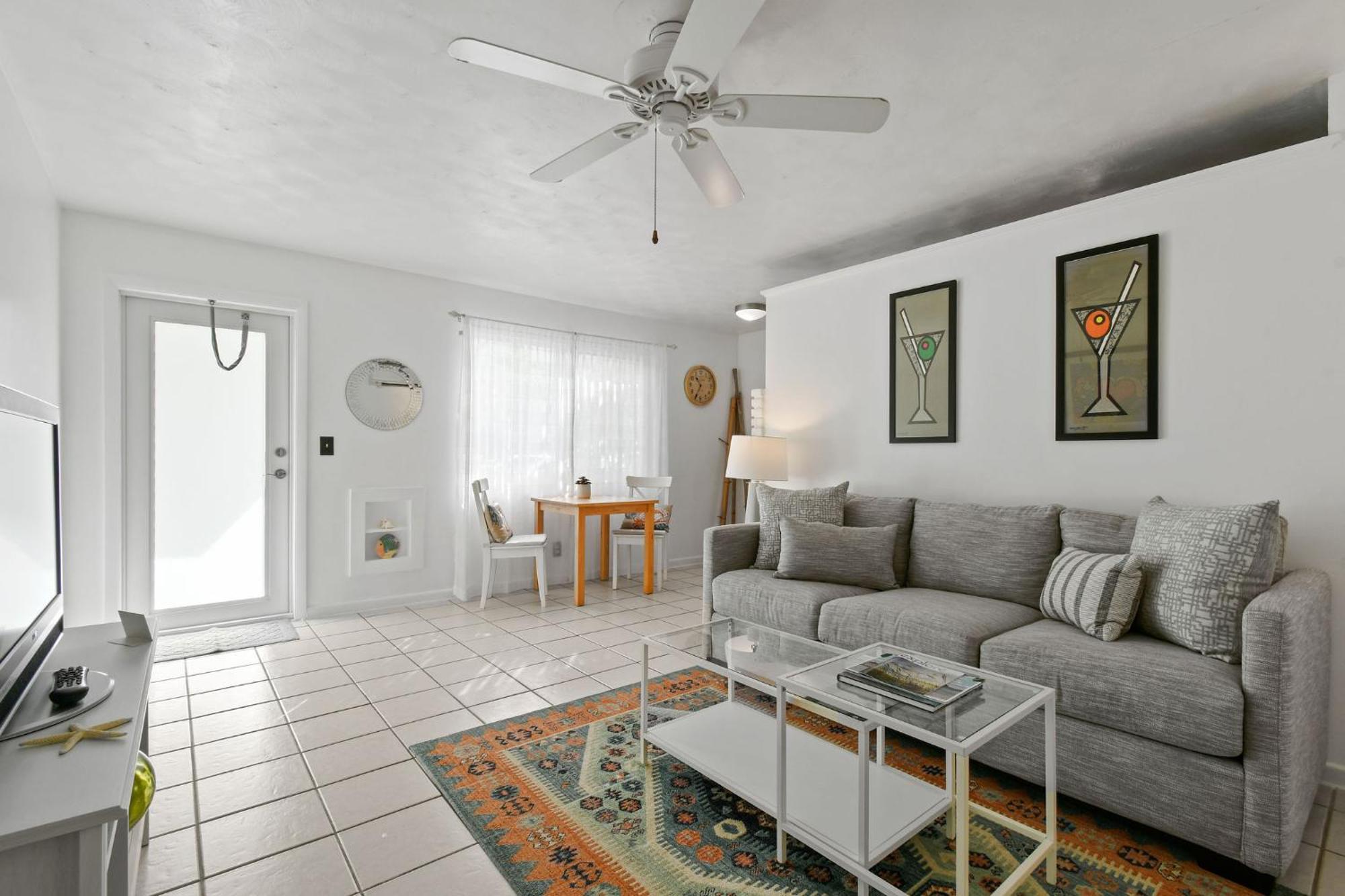 פאלם ביץ' שורס Sunshine Shores Boutique Apartments מראה חיצוני תמונה