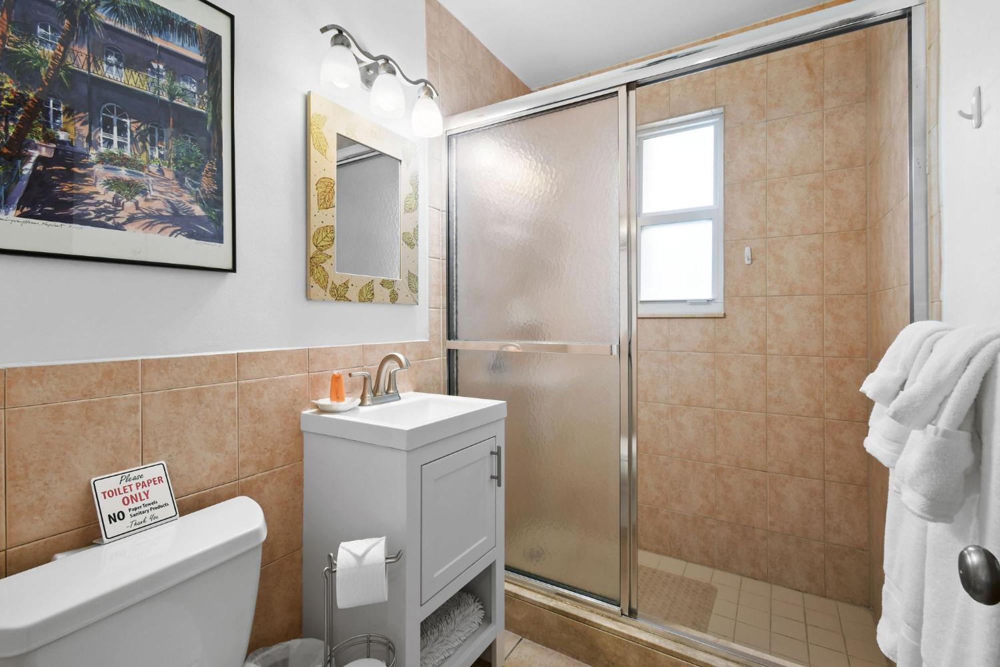 פאלם ביץ' שורס Sunshine Shores Boutique Apartments מראה חיצוני תמונה