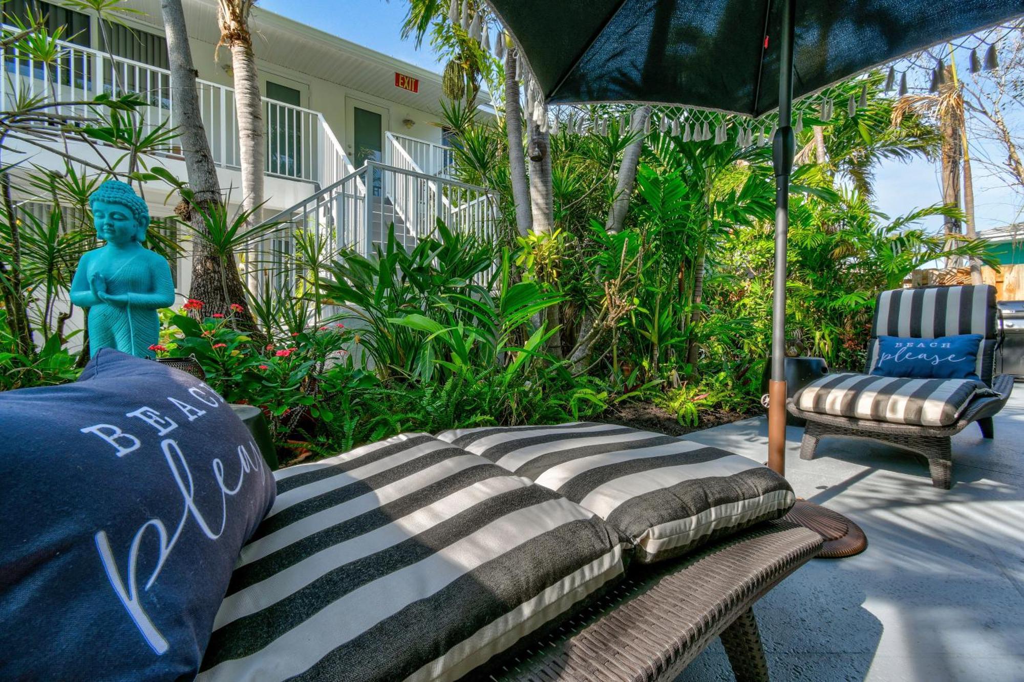 פאלם ביץ' שורס Sunshine Shores Boutique Apartments מראה חיצוני תמונה