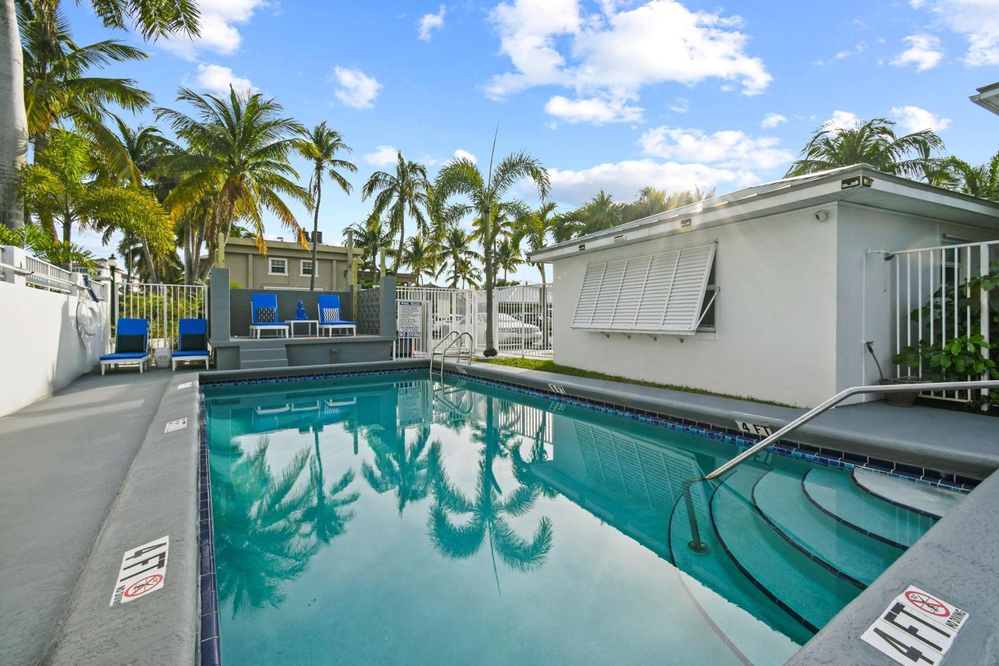 פאלם ביץ' שורס Sunshine Shores Boutique Apartments מראה חיצוני תמונה
