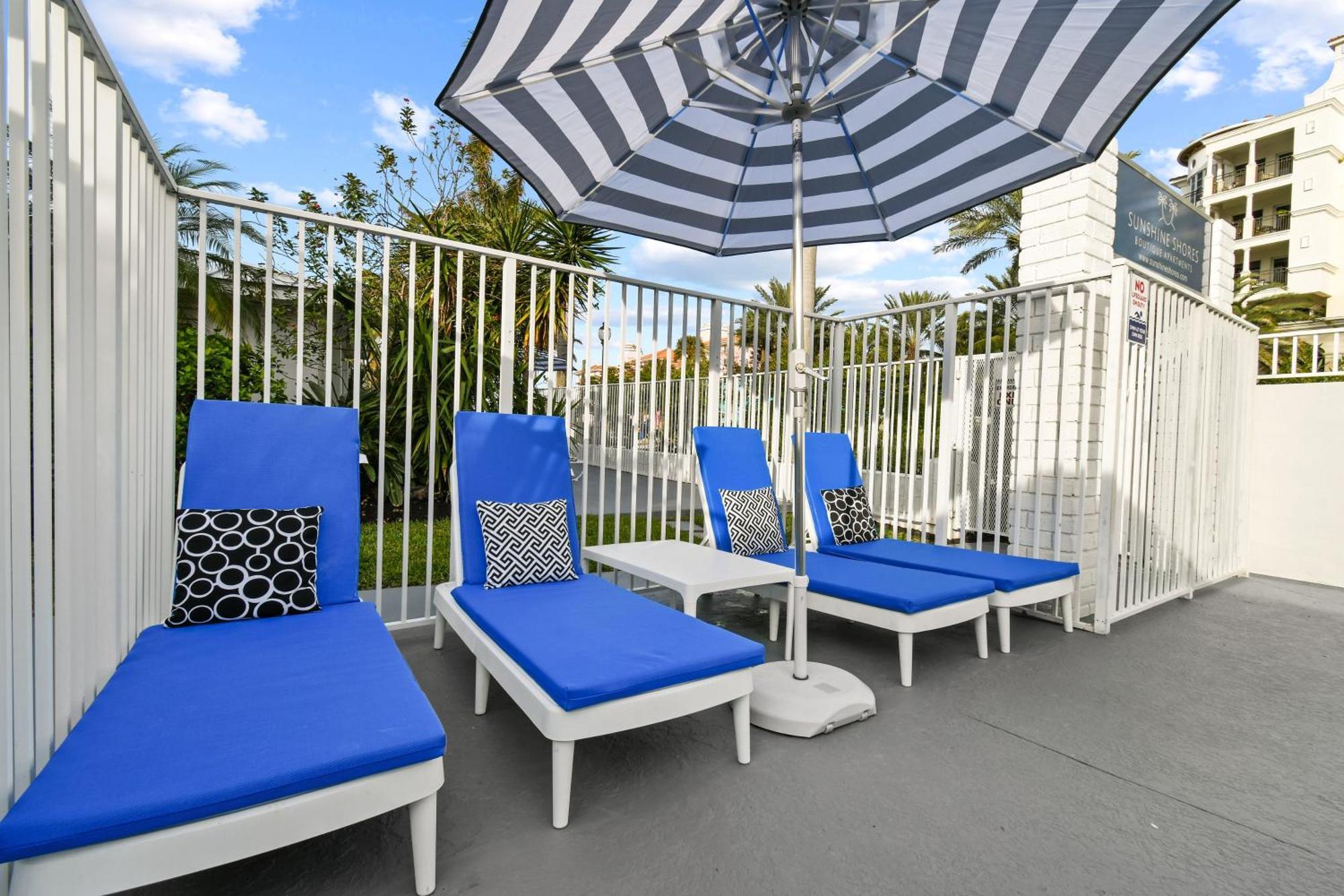פאלם ביץ' שורס Sunshine Shores Boutique Apartments מראה חיצוני תמונה