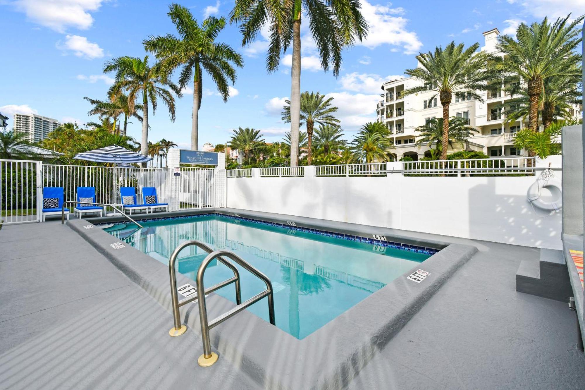 פאלם ביץ' שורס Sunshine Shores Boutique Apartments מראה חיצוני תמונה
