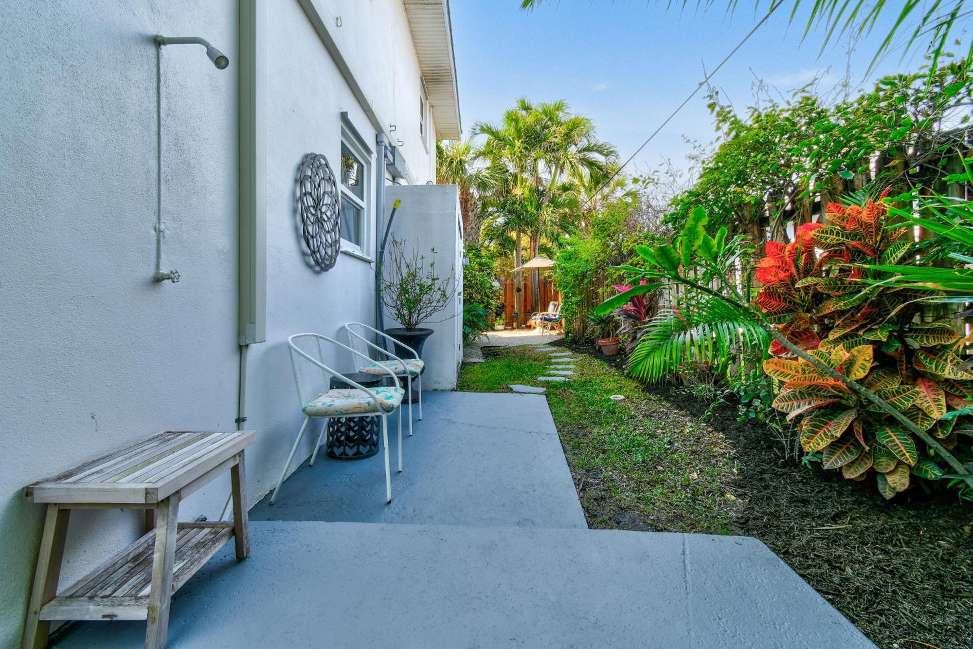 פאלם ביץ' שורס Sunshine Shores Boutique Apartments מראה חיצוני תמונה
