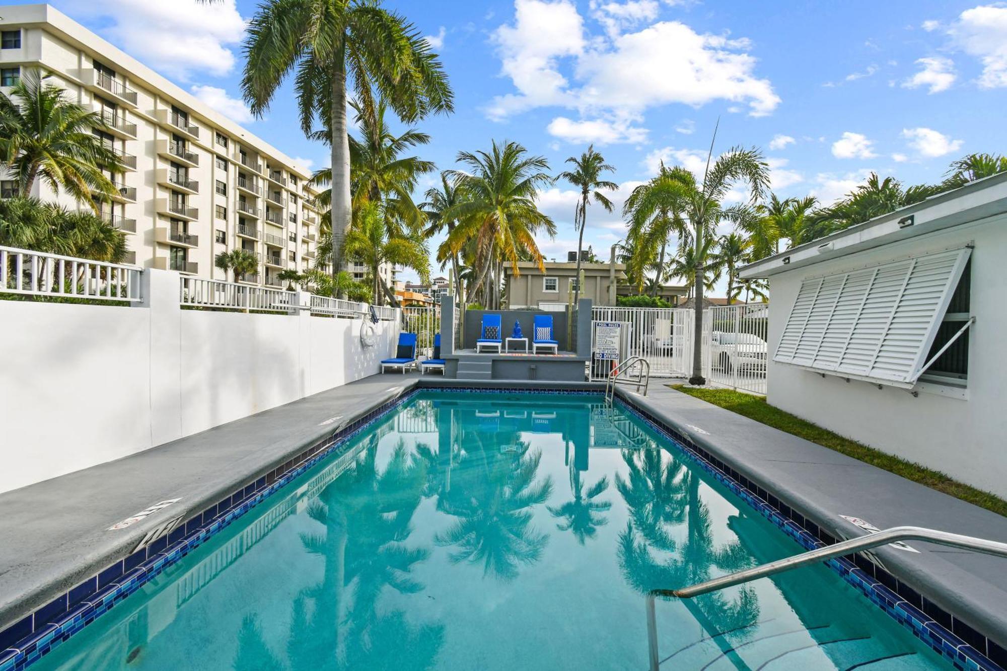 פאלם ביץ' שורס Sunshine Shores Boutique Apartments מראה חיצוני תמונה