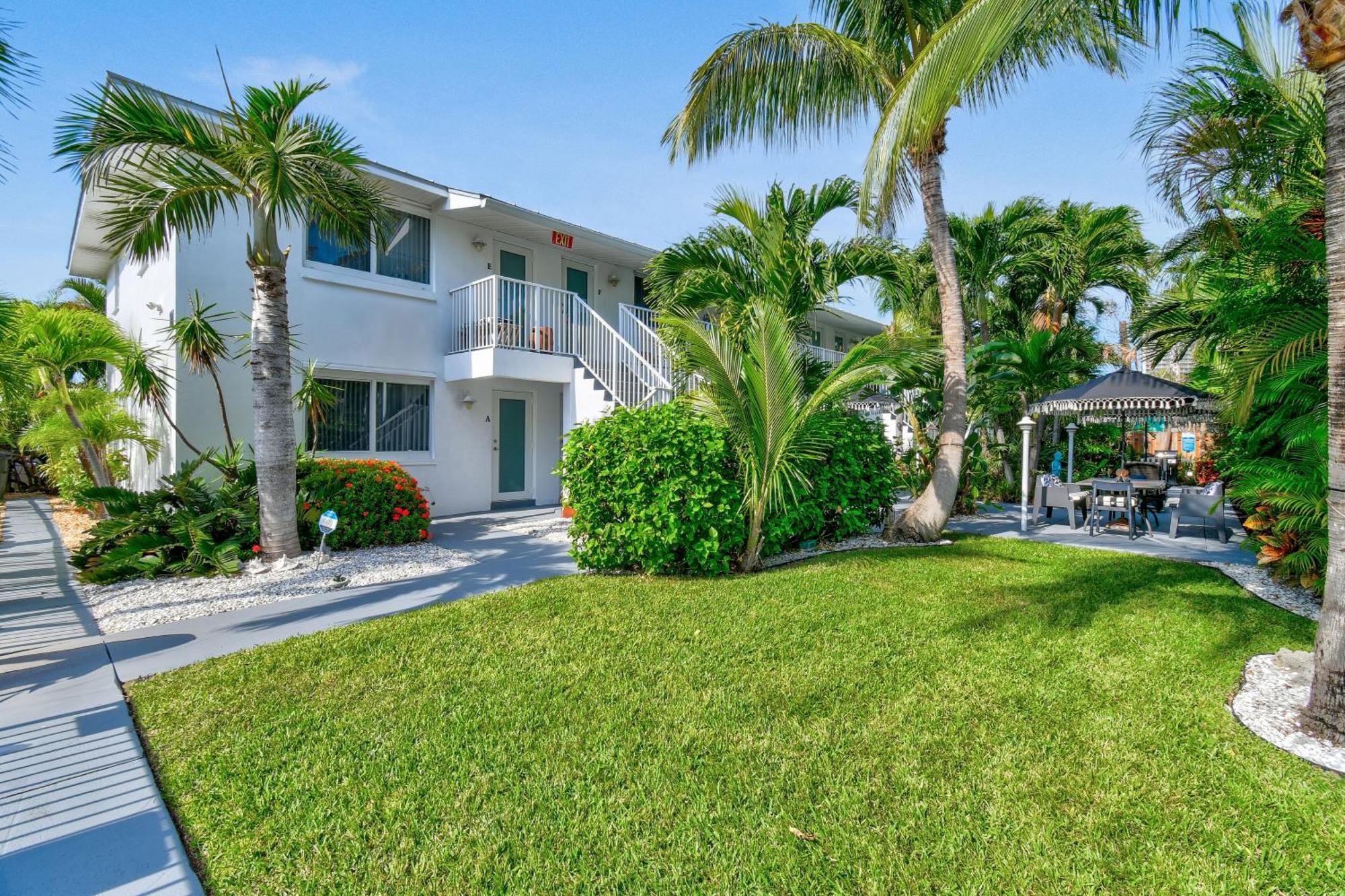 פאלם ביץ' שורס Sunshine Shores Boutique Apartments מראה חיצוני תמונה